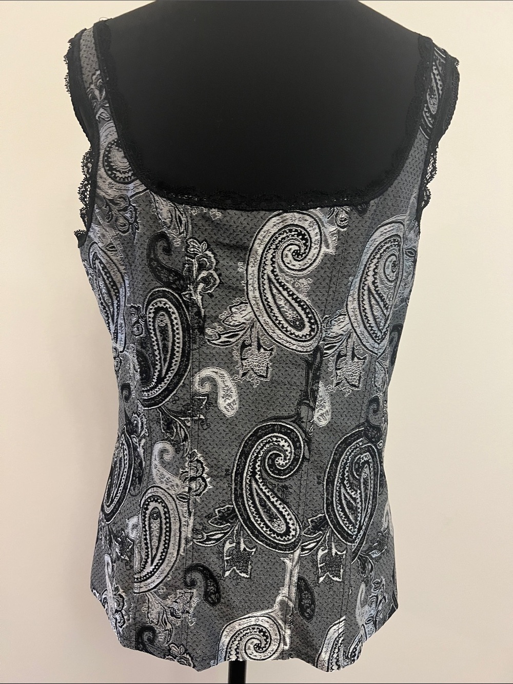 White House Black Market Black and Gray Paisley Tank Top - Picture 7 of 10